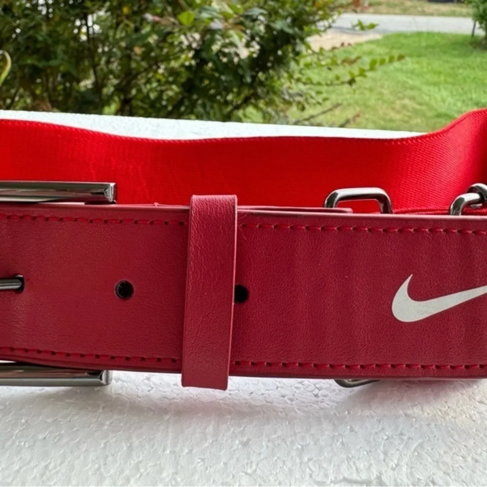 Nike NWOT Red Adjustable Baseball/Softball Belt 3.0‎